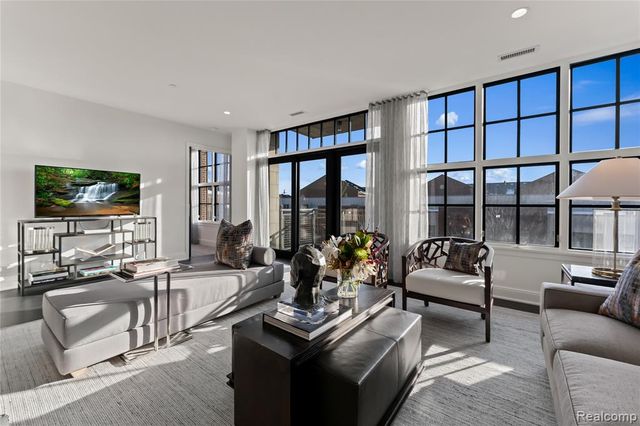 2051 Villa Road 403, Birmingham, MI 48009