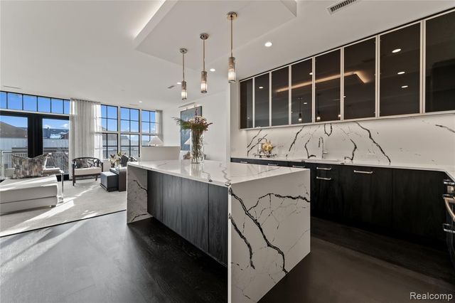 2051 Villa Road 403, Birmingham, MI 48009