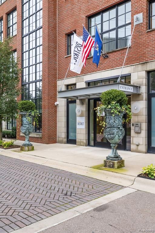 2051 Villa Road 403, Birmingham, MI 48009