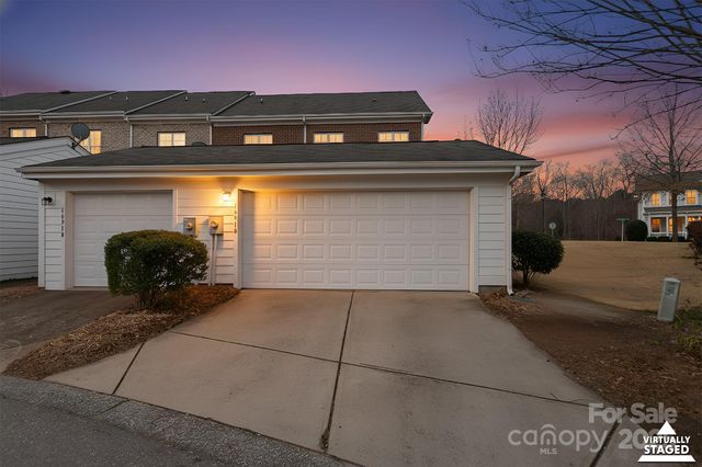 16918 Summers Walk Boulevard, Davidson, NC 28036