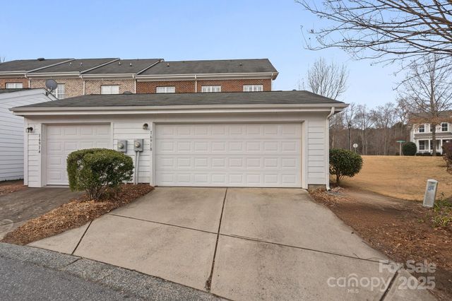 16918 Summers Walk Boulevard, Davidson, NC 28036