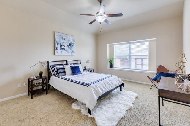 520 Bottle Brush DR, Kyle, TX 78640