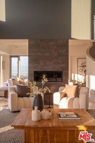 10727 Wilshire Boulevard PH2, Los Angeles, CA 90024