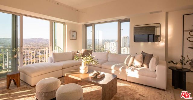 10727 Wilshire Boulevard PH2, Los Angeles, CA 90024