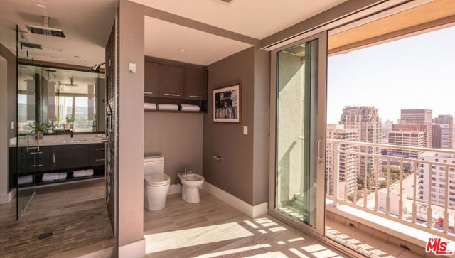 10727 Wilshire Boulevard PH2, Los Angeles, CA 90024
