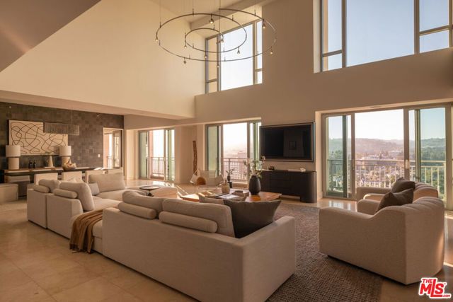 10727 Wilshire Boulevard PH2, Los Angeles, CA 90024