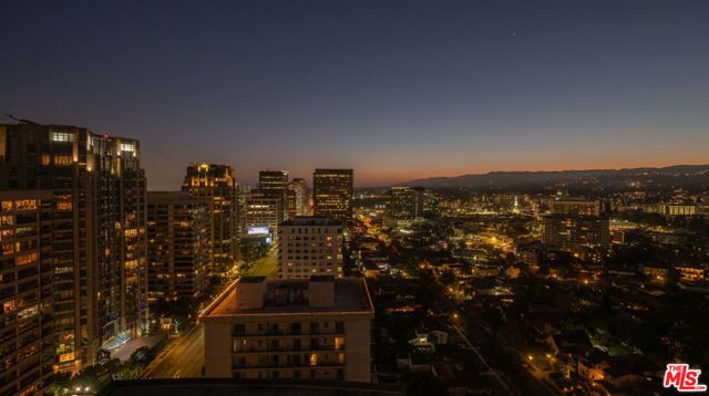 10727 Wilshire Boulevard PH2, Los Angeles, CA 90024
