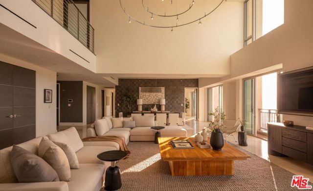 10727 Wilshire Boulevard PH2, Los Angeles, CA 90024