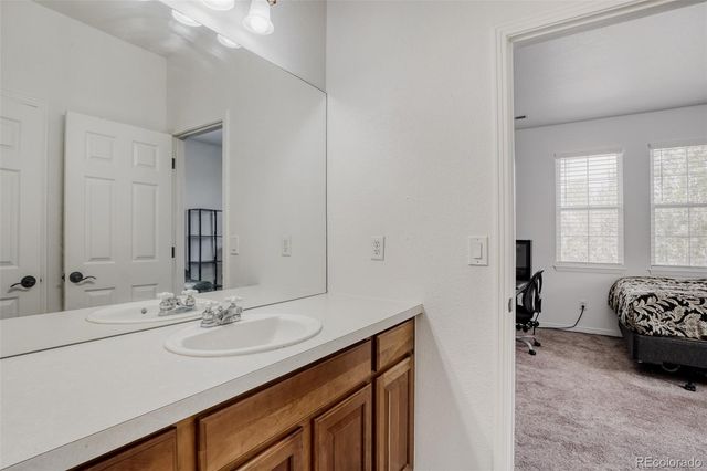 24476 E Fremont Drive, Aurora, CO 80016
