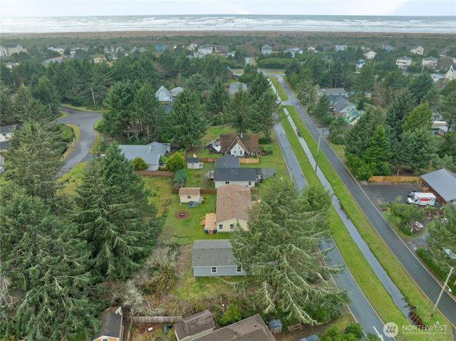 161 Polaris Boulevard SW, Ocean Shores, WA 98569