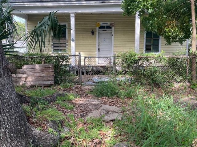 1220 34th Street, Galveston, TX 77550