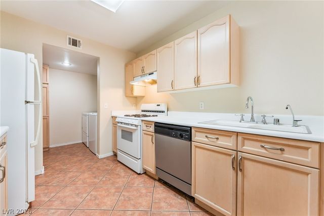 9648 Lame Horse Drive, Las Vegas, NV 89123