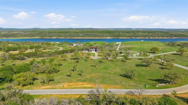 4 Creek Hollow WAY, Spicewood, TX 78669