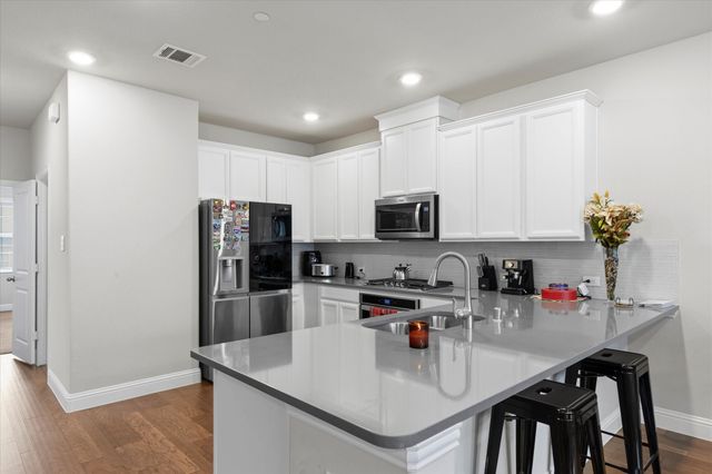 7829 Bayside Drive, Rowlett, TX 75088