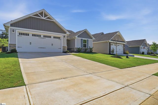202 Southwell Street, Woodruff, SC 29388