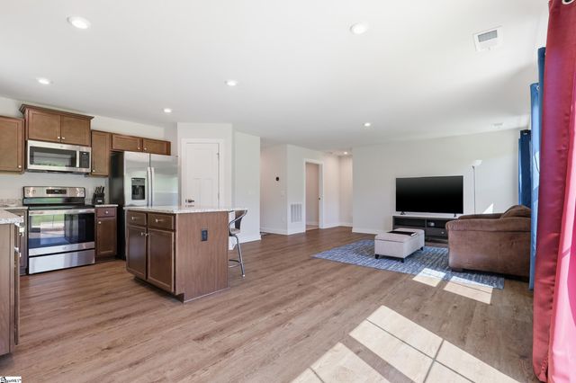 202 Southwell Street, Woodruff, SC 29388