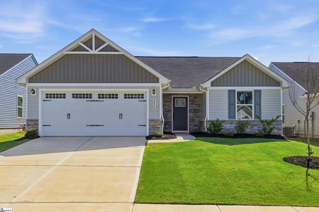 202 Southwell Street, Woodruff, SC 29388