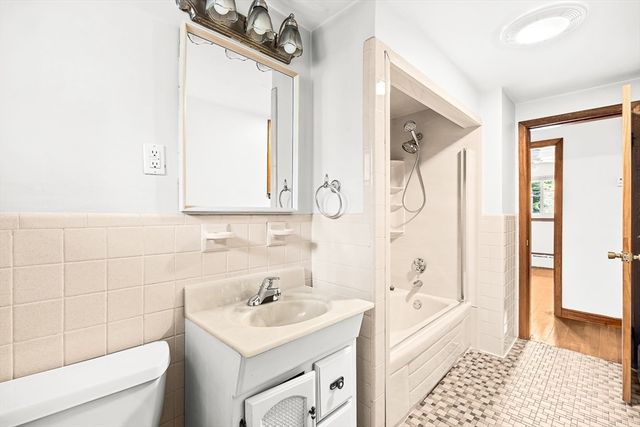 257 Cross St, Winchester, MA 01890