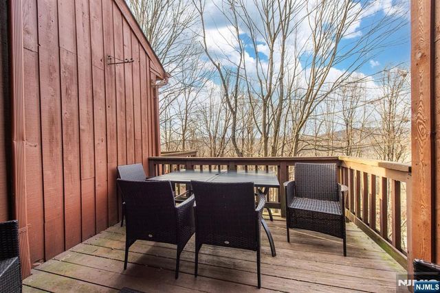 5 Wimbledon Drive 2, Vernon, NJ 07462