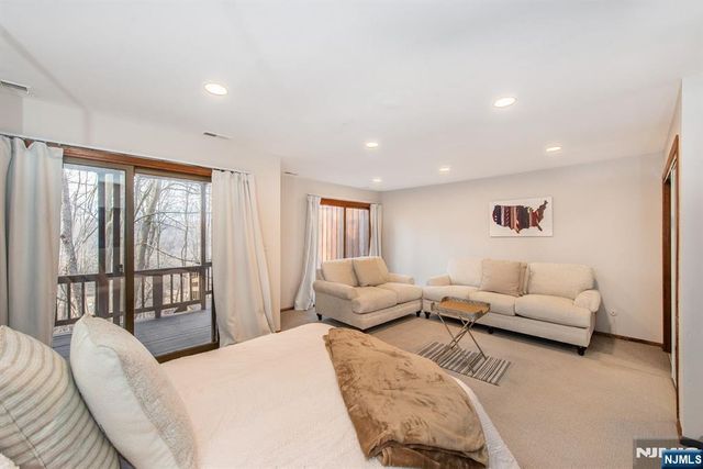 5 Wimbledon Drive 2, Vernon, NJ 07462