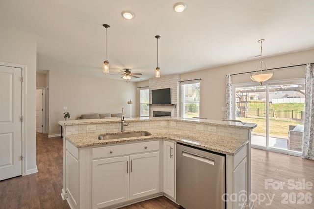 113 Lantern Acres Drive, Mooresville, NC 28115