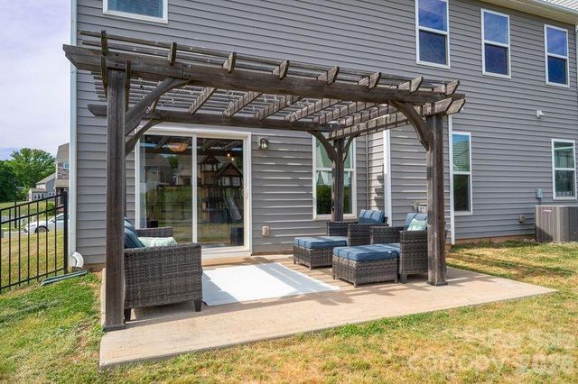 113 Lantern Acres Drive, Mooresville, NC 28115