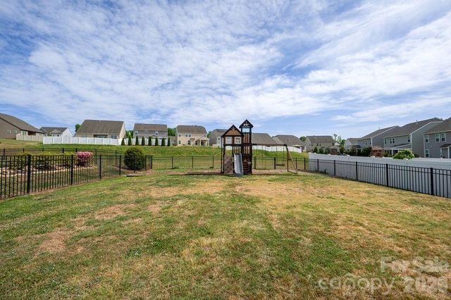 113 Lantern Acres Drive, Mooresville, NC 28115