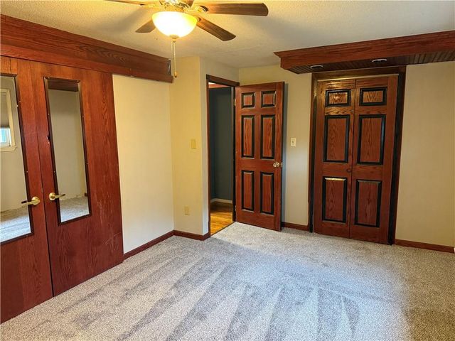 2401 Bittersweet Lane, St Joseph, MO 64503