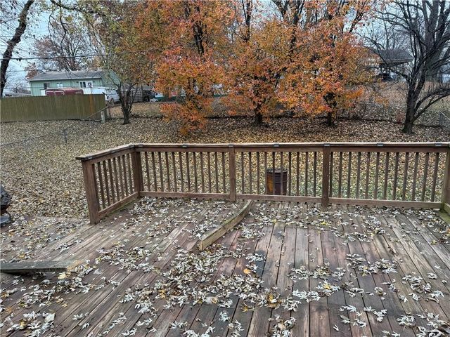 2401 Bittersweet Lane, St Joseph, MO 64503