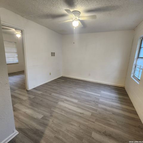 610 Ruiz St Apt 2, San Antonio, TX 78207