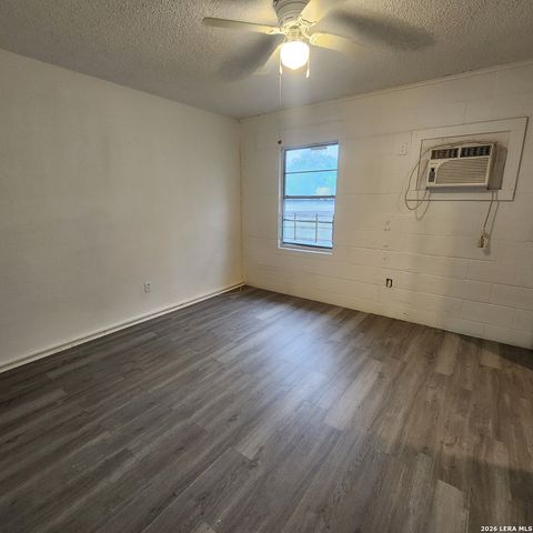 610 Ruiz St Apt 2, San Antonio, TX 78207