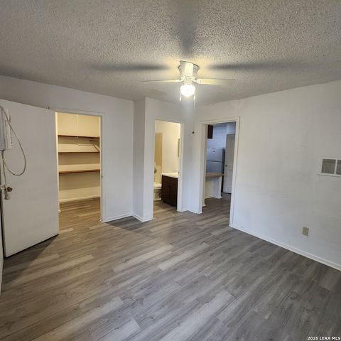 610 Ruiz St Apt 2, San Antonio, TX 78207