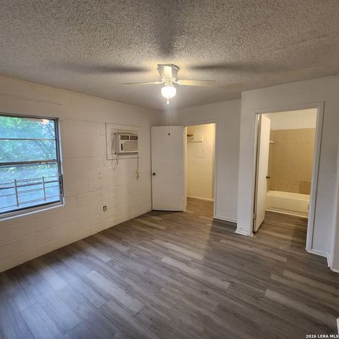 610 Ruiz St Apt 2, San Antonio, TX 78207
