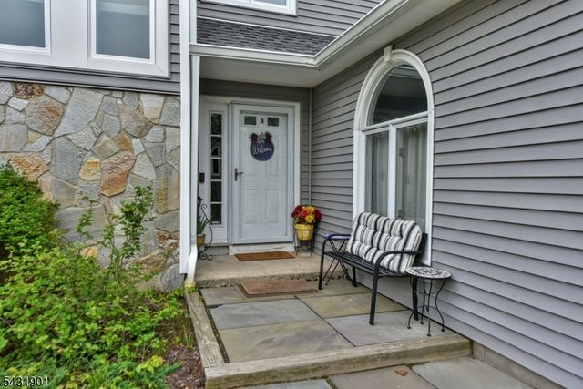 9 Braemar Dr, Rockaway Twp., NJ 07866