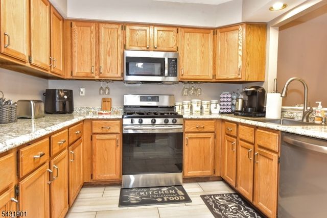 9 Braemar Dr, Rockaway Twp., NJ 07866