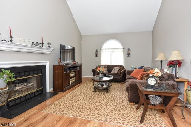 9 Braemar Dr, Rockaway Twp., NJ 07866