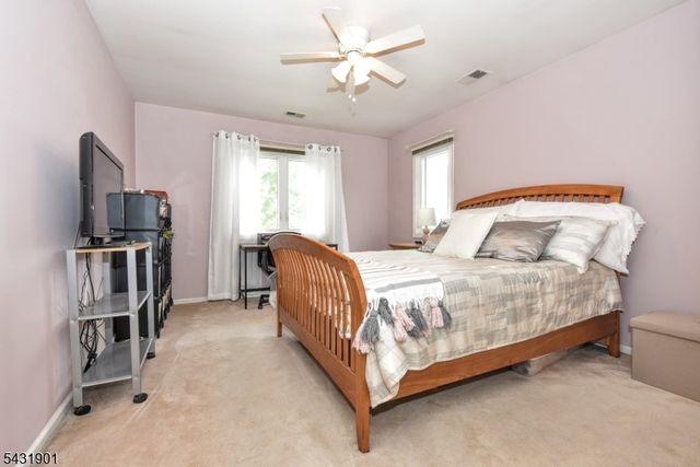 9 Braemar Dr, Rockaway Twp., NJ 07866