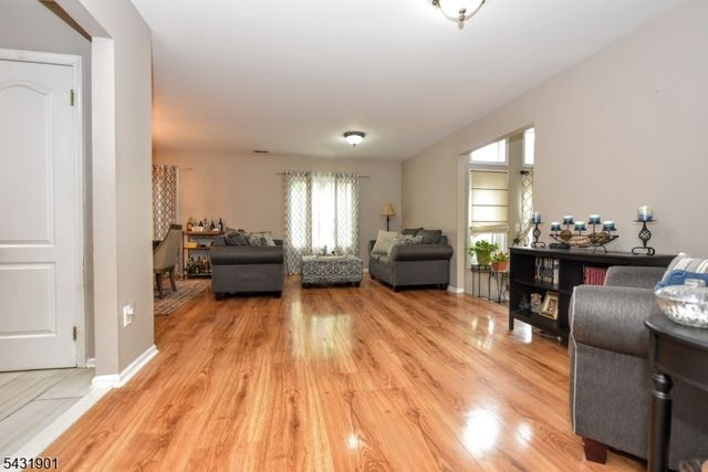 9 Braemar Dr, Rockaway Twp., NJ 07866