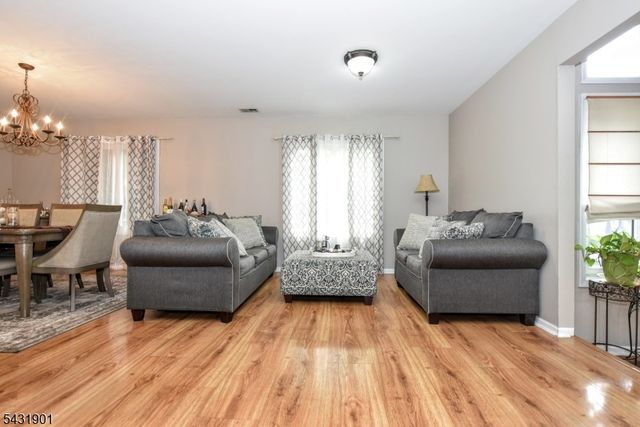 9 Braemar Dr, Rockaway Twp., NJ 07866