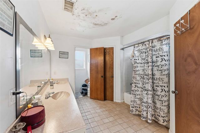 1114 Mustang Trail, Houston, TX 77339