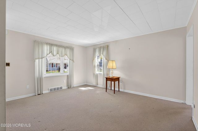 68 Davis Lane, Red Bank, NJ 07701