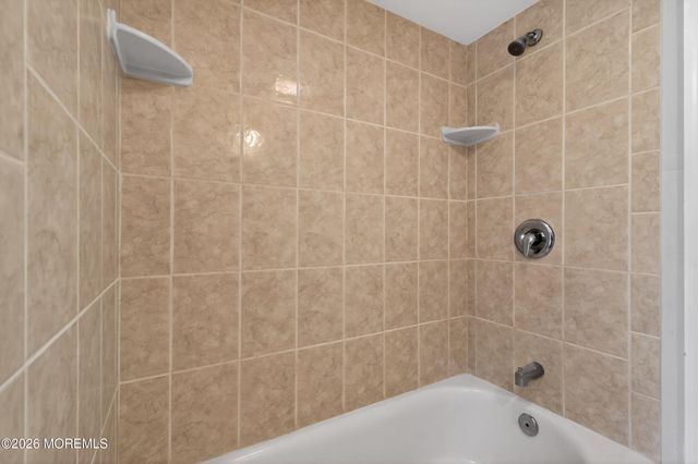 68 Davis Lane, Red Bank, NJ 07701