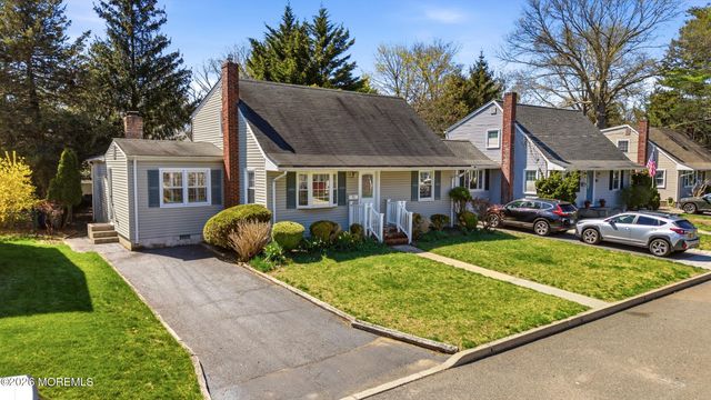 68 Davis Lane, Red Bank, NJ 07701