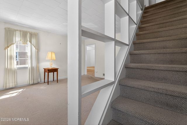 68 Davis Lane, Red Bank, NJ 07701