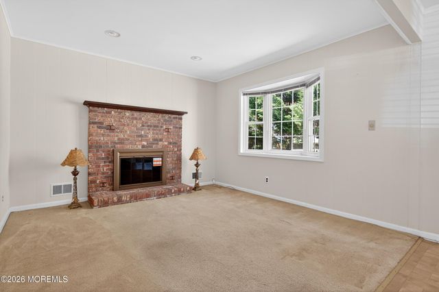 68 Davis Lane, Red Bank, NJ 07701