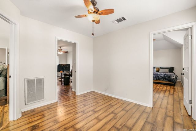 14235 Red Maple Wood, San Antonio, TX 78249