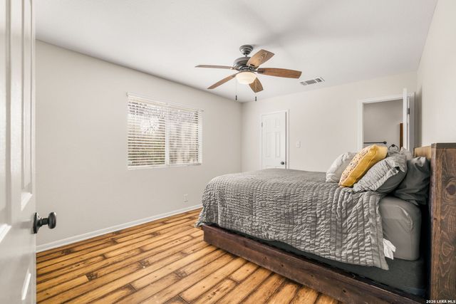 14235 Red Maple Wood, San Antonio, TX 78249