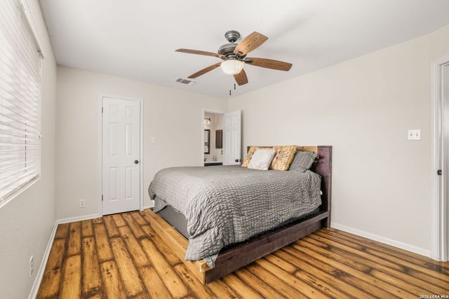 14235 Red Maple Wood, San Antonio, TX 78249