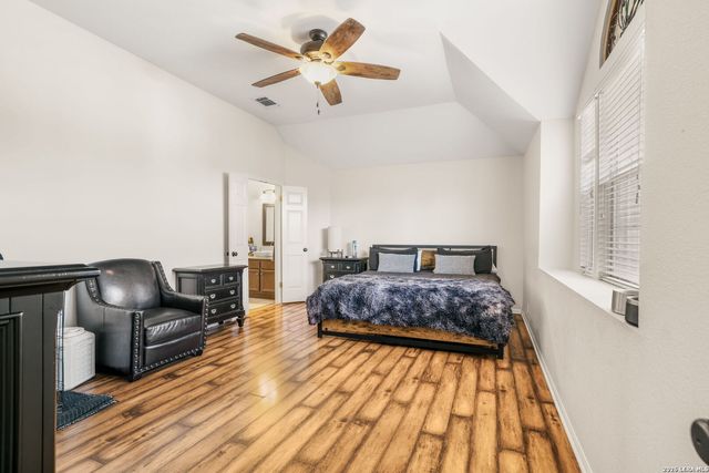 14235 Red Maple Wood, San Antonio, TX 78249