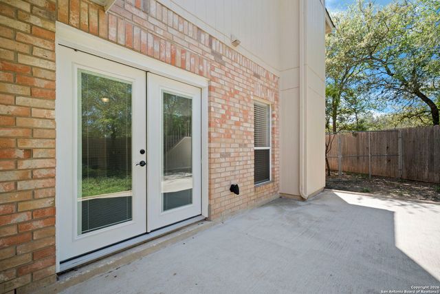 14235 Red Maple Wood, San Antonio, TX 78249